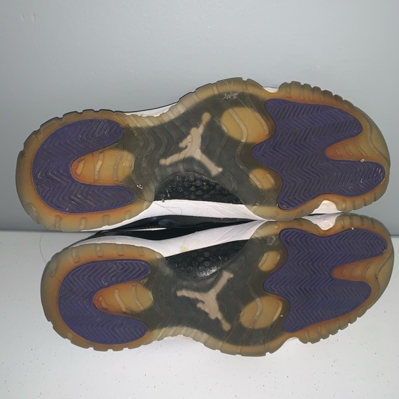 AIR JORDAN 11 RETRO
"Concord - Picture 6 of 7